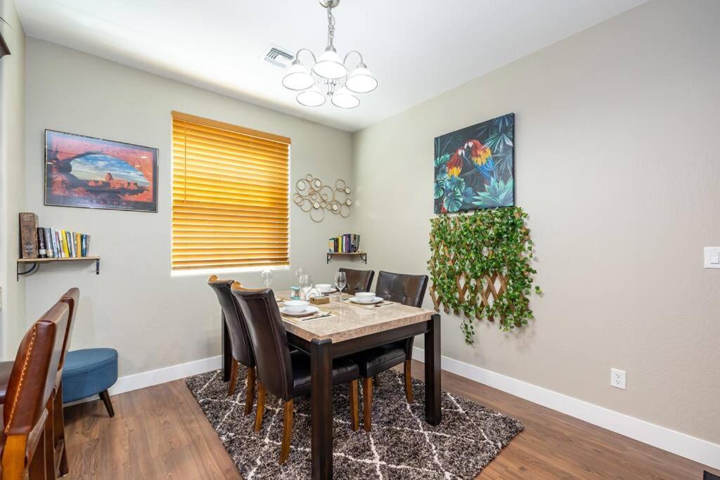 Luxury Home Downtown Nau Route 66 Snowbowl แฟลกสตาฟ ภายนอก รูปภาพ