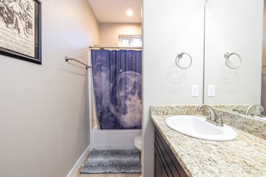 Luxury Home Downtown Nau Route 66 Snowbowl แฟลกสตาฟ ภายนอก รูปภาพ
