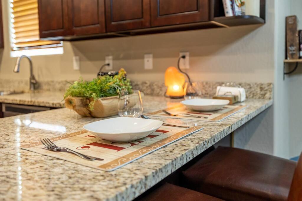 Luxury Home Downtown Nau Route 66 Snowbowl แฟลกสตาฟ ภายนอก รูปภาพ