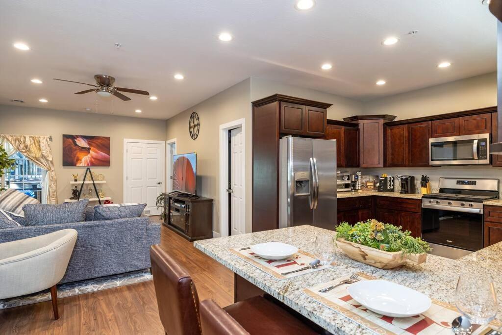 Luxury Home Downtown Nau Route 66 Snowbowl แฟลกสตาฟ ภายนอก รูปภาพ